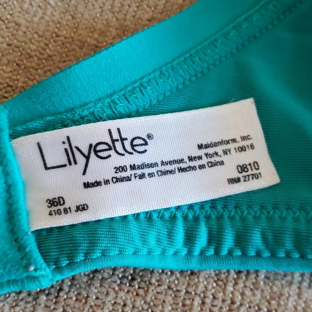2 - Lilyette Bras Style 0810 Sz 36D - Picture 4 of 7